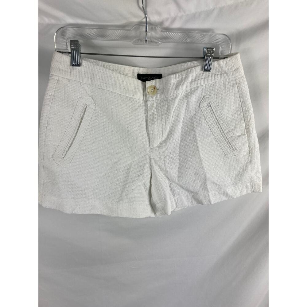 Banana Republic White Textured Shorts Size 8